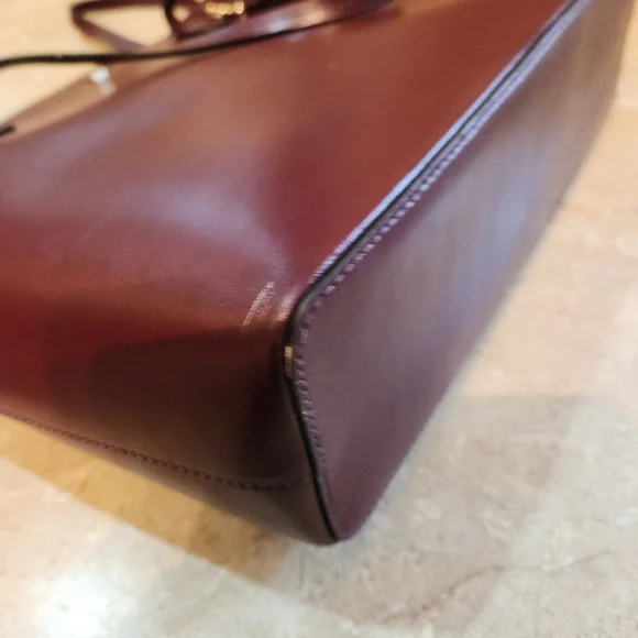 Kate Spade New York Sawyer Street Mulled Smooth Wine Large Tote - Picture 8 of 15